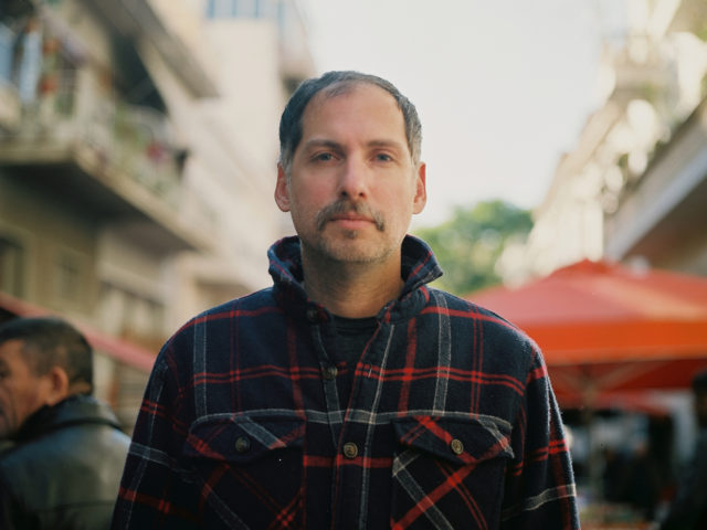 Ακούσαμε τα νέα τραγούδια του Ορέστη Ντάντου στο six d.o.g.s