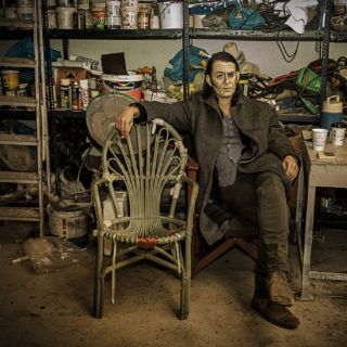 Ο Γιάννος Περλέγκας ποντάρει κάτι παραπάνω από τη ζωή του κάθε βράδυ στη σκηνή