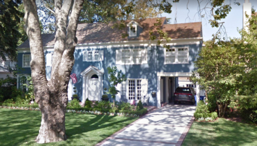 Το μπλε σπίτι από την ταινία ”Lady Bird” είναι το νέο τουριστικό αξιοθέατο του Σακραμέντο