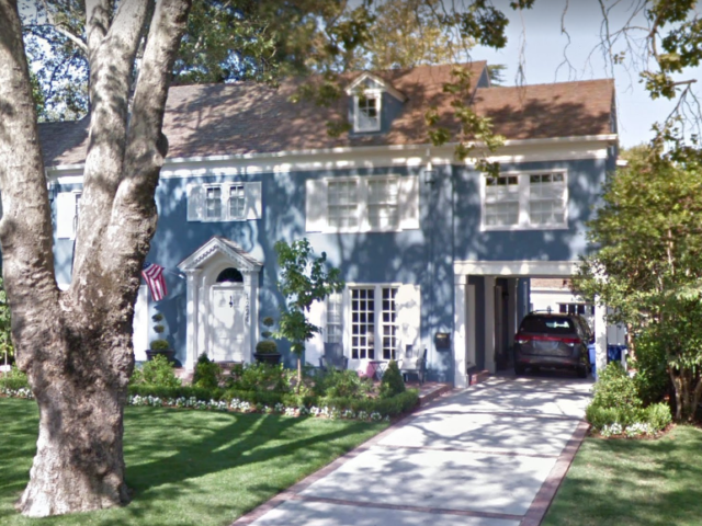 Το μπλε σπίτι από την ταινία ”Lady Bird” είναι το νέο τουριστικό αξιοθέατο του Σακραμέντο