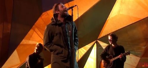 Ο Liam Gallagher αποτίει φόρο τιμής στα θύματα του Μάντσεστερ με μία συγκλονιστική ερμηνεία [BINTEO]