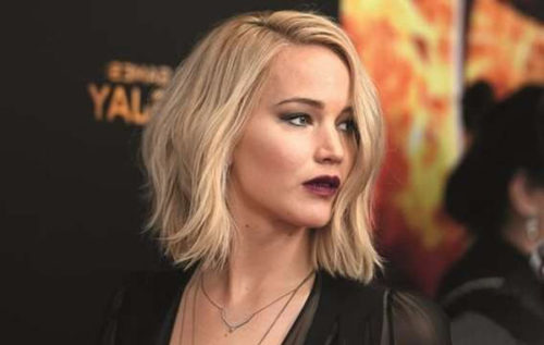 Η Τζένιφερ Λόρενς απαντά στα σεξιστικά σχόλια για το φόρεμά της