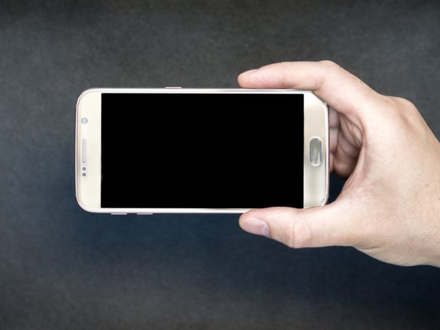 Αυτά είναι τα 10 hashtags που μας σιγοψήνουν εδώ και χρόνια τον εγκέφαλο