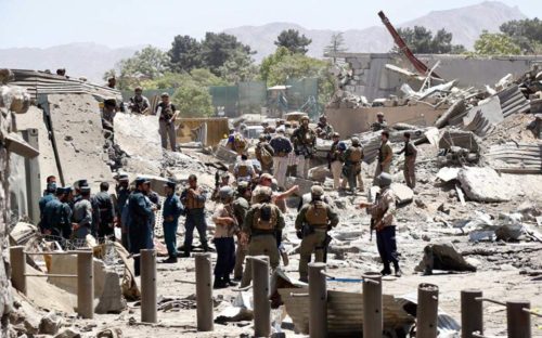 Πολύνεκρη επίθεση αυτοκτονίας στην Καμπούλ: Το ισλαμικό κράτος ανέλαβε την ευθύνη