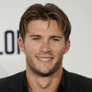 Δε θα πιστεύετε τι δώρο έδωσαν στον γιο του Κλιντ Ίστγουντ για τα 32α γενέθλιά του!