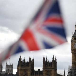 Κι άλλο ύποπτο δέμα στο βρετανικό κοινοβούλιο