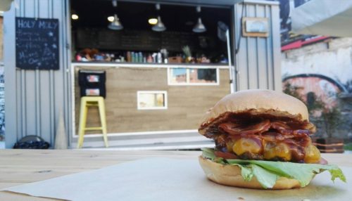 Ένας χρόνος Holy Moly στο Africana Jazz bar