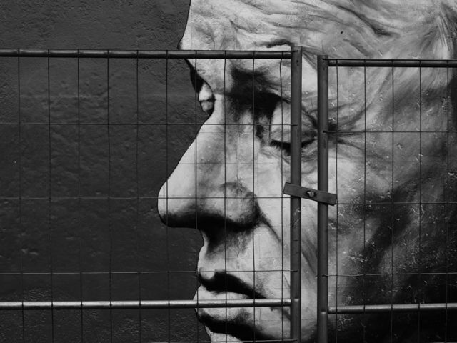 Παρουσίαση του φωτογραφικού, λογοτεχνικού άλμπουμ “The story of a moment”