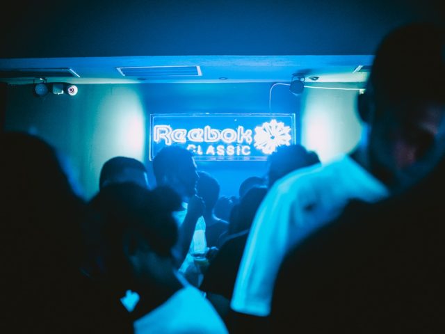 Χορέψαμε μέχρι το πρωί σε ένα φοβερό πάρτι για ένα θρυλικό sneaker