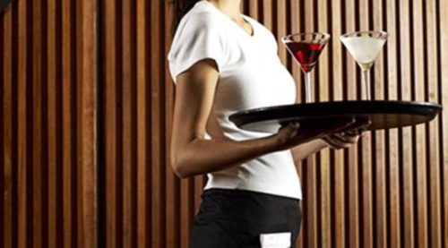 Δε θα πιστέψετε πώς κέρδισε την υποτροφία της μία 18χρονη σερβιτόρα