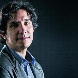 Τα Λείψανα του Αγίου Λαυρεντίου είναι ένα κείμενο που σαγηνεύει τον αναγνώστη