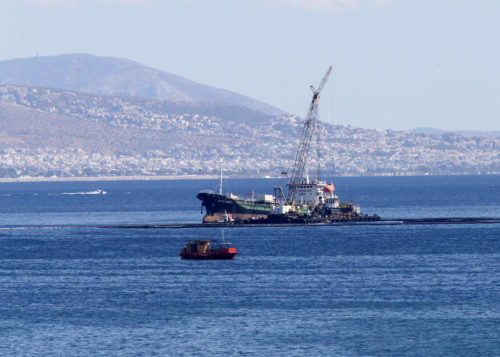 «Καθαρός πλέον ο Σαρωνικός» διαβεβαιώνουν κυβέρνηση και ΕΛΚΕΘΕ