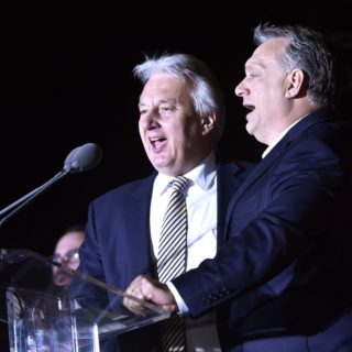 «Ζήτω ο Τράμπ, Ζήτω ο Πούτιν, Ζήτω ο Όρμπαν» – Από τη Δημοκρατία στο Νέο-Βοναπαρτισμό.