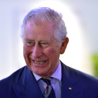 Ενθουσιασμένος δηλώνει ο πρίγκιπας Κάρολος με τον νέο του εγγονό