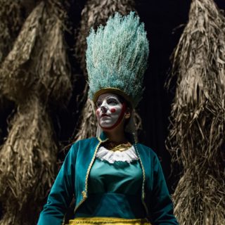 20 αποκλειστικές φωτογραφίες από τα backstage της μπαρόκ όπερας «Η βασίλισσα των ξωτικών»