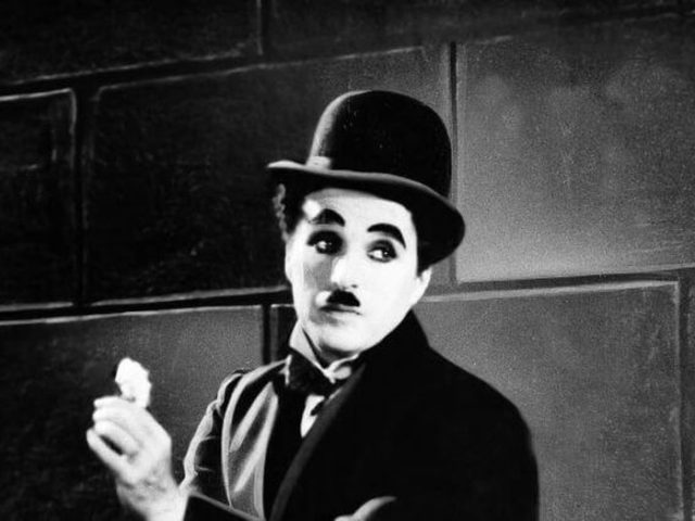 Στις 16 Απριλίου του 1889 γεννιέται ο Τσάρλι Τσάπλιν