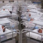 Ένα μωρό στην Κίνα γεννήθηκε τέσσερα χρόνια αφότου είχαν πεθάνει οι γονείς του!