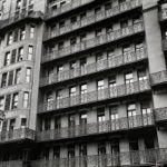 Στο σφυρί 55 πόρτες διαμερισμάτων του θρυλικού Chelsea Hotel της Νέας Υόρκης