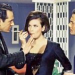 Η ελληνική ταινία «Μια Τρελή, Τρελή Οικογένεια» και η σειρά του Netflix, «Crazy Ex-Girlfriend» θα σας κάνουν παρέα το Σαββατόβραδο