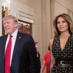 Η Melania φαίνεται πως δε θέλει καθόλου να κρατάει το χέρι του Donald Trump… [ΒΙΝΤΕΟ]