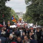 Παρίσι: χιλιάδες άνθρωποι κατέκλυσαν τους δρόμους την εργατική Πρωτομαγιά