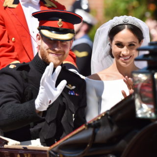 Παντρεύτηκαν ο πρίγκιπας Χάρι και η Μέγκαν Μαρκλ [ΦΩΤΟΣ & ΒΙΝΤΕΟ]