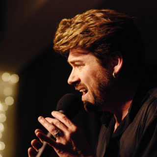 Η οικογένεια του Τζορτζ Μάικλ ζητά από τους θαυμαστές να απομακρύνουν τα αναμνηστικά έξω από τις δύο κατοικίες του