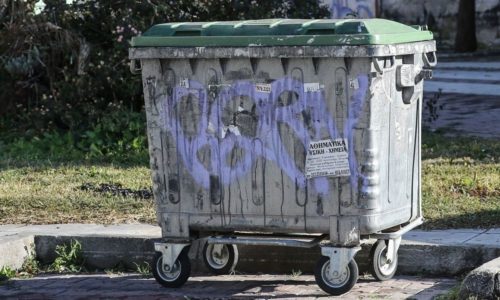 Συνελήφθησαν μάνα και κόρη για τη δολοφονία βρέφους στην Πετρούπολη