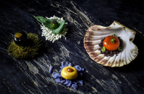 Ο όμιλος ξενοδοχείων Canaves Oia της Σαντορίνης ανανεώνει τη γαστρονομική του ταυτότητα