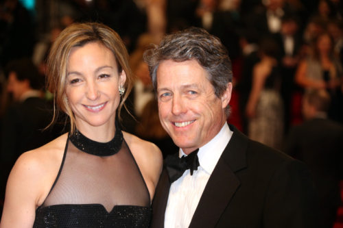 Παντρεύεται για πρώτη φορά στα 57 του ο Χιου Γκραντ