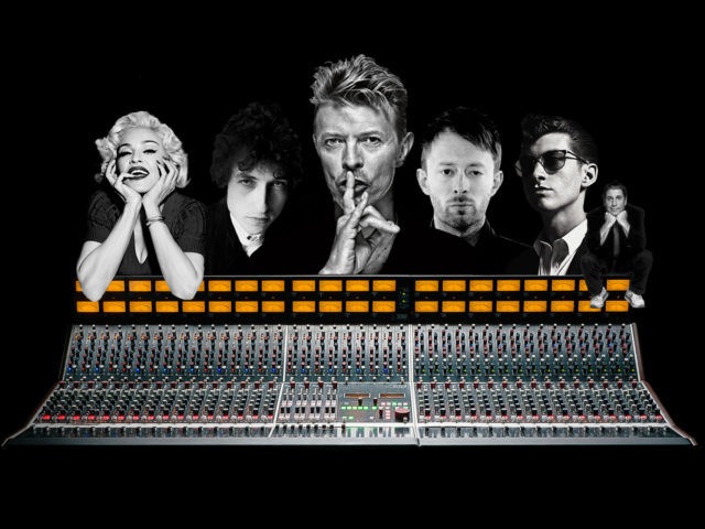 Δυσκολεύεστε να χωνέψετε τους νέους Arctic Monkeys; Να άλλες 21 περιπτώσεις που οι καλλιτέχνες βγήκαν αγνώριστοι από το στούντιο…