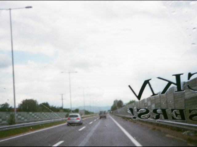 WOWSERS! Το «αόρατο» χρονολόγιο των CHICKN από την ανοιξιάτικη περιοδεία τους