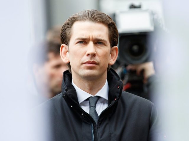 Απελάσεις ιμάμηδων και κλείσιμο τεμένων προωθεί η κυβέρνηση της Αυστρίας