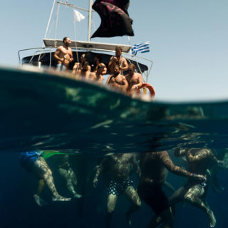 Μια εβδομάδα πάνω σε ένα ιστιοπλοϊκό: Ο skipper του Mythos Experience Cruise δίνει οδηγίες προς ναυτιλομένους