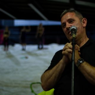 Θα φανταζόσασταν ποτέ τον Παύλο Παυλίδη να ερμηνεύει στο θέατρο τον «Οδυσσέα» του Τζόυς;