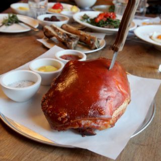 Στη νέα Taverna της Αθήνας θα βρείτε την ελληνική κουζίνα που έχετε αγαπήσει