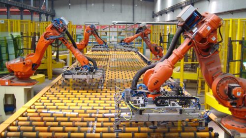 Τον πληθυσμό της Αθήνας αναμένεται να ξεπεράσει ο αριθμός των βιομηχανικών ρομπότ παγκοσμίως μέχρι το 2020