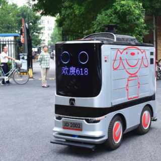 Με delivery ρομπότ εξυπηρετούνται πλέον οι Κινέζοι στο Πεκίνο [ΒΙΝΤΕΟ]