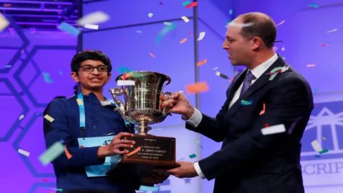 Με την ελληνική λέξη «κοινωνία» κέρδισε 40.000 δολάρια Αμερικανός μαθητής σε διαγωνισμό ορθογραφίας