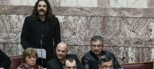 Στρατιωτικό πραξικόπημα ζήτησε από το βήμα της Βουλής ο Μπαρμπαρούσης