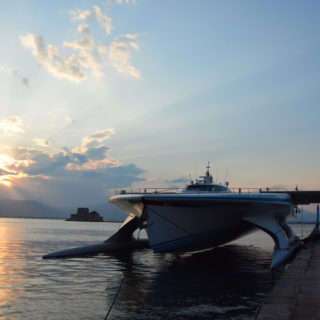 Πρόσκρουση καταμαράν στο λιμάνι της Ραφήνας με 215 επιβάτες