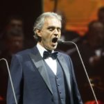 Ληστές εισέβαλαν στο σπίτι του Μποτσέλι ενώ ήταν μέσα αυτός και η οικογένειά του