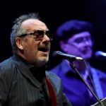 Με επιθετική μορφή καρκίνου διαγνώστηκε ο Elvis Costello