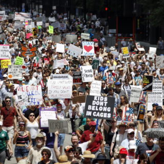 ΗΠΑ: Όλα τα παιδιά των παράτυπων μεταναστών κάτω των 5 ετών θα επανενωθούν σήμερα με τις οικογένειές τους