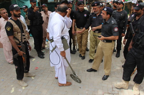Πακιστάν: Τους 30 έφτασαν οι νεκροί από τη βομβιστική επίθεση στην πόλη Κουέτα