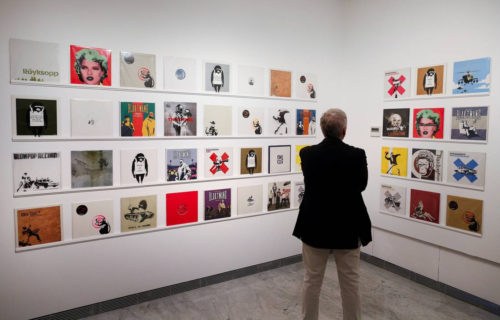 Άγνωστα έργα του Banksy παρουσιάζει η γκαλερί Lazinc στο Λονδίνο