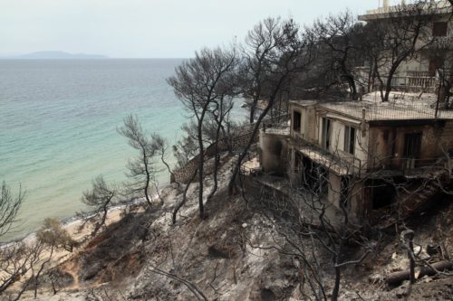 Μη κατοικήσιμα έχουν χαρακτηριστεί μέχρι στιγμής τα μισά σπίτια στις πληγείσες περιοχές