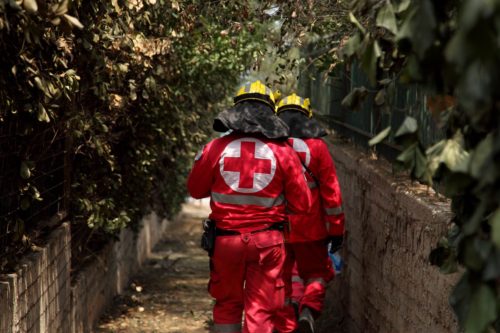 Για τρίτη ημέρα σε εξέλιξη οι πυρκαγιές στα μέτωπα της Κινέτας και της Καλλιτεχνούπολης