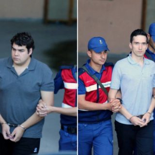 Τουρκία: «Δώστε μας πίσω τους 8 για να έχουν δίκαιη δίκη οι 2»