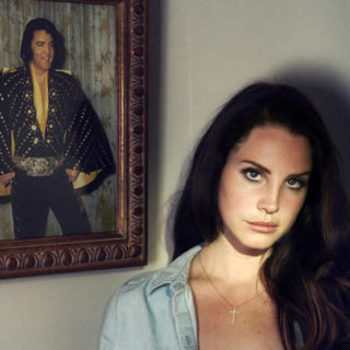 H Lana Del Rey αποτίει φόρο τιμής στον Elvis Presley